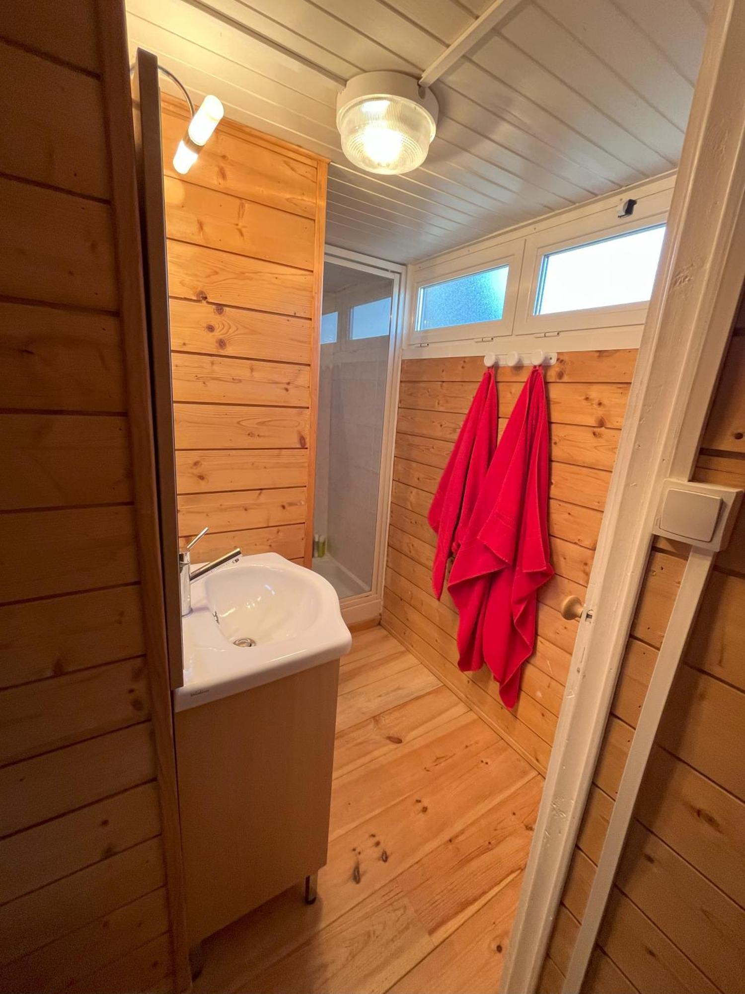 Chalet Des Myrtilles - Chalet Cosy Avec Vue Arette Bagian luar foto